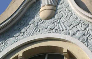 Façade des anciennes nouvelles galeries (détail)